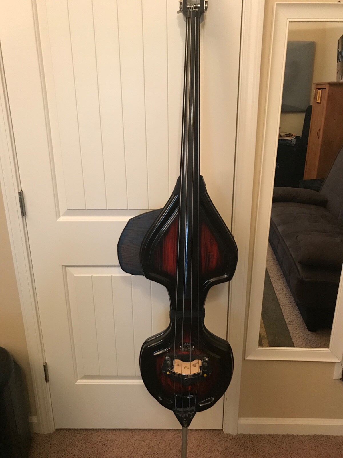 babybass upright bass armrest bajo ampeg black custom made brand GBass Bodyrest