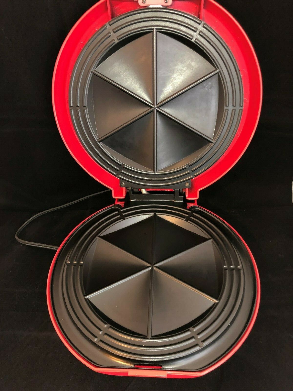 Quality Santa Fe Quesadilla Maker Model QM2SFR K Salton, Large Red