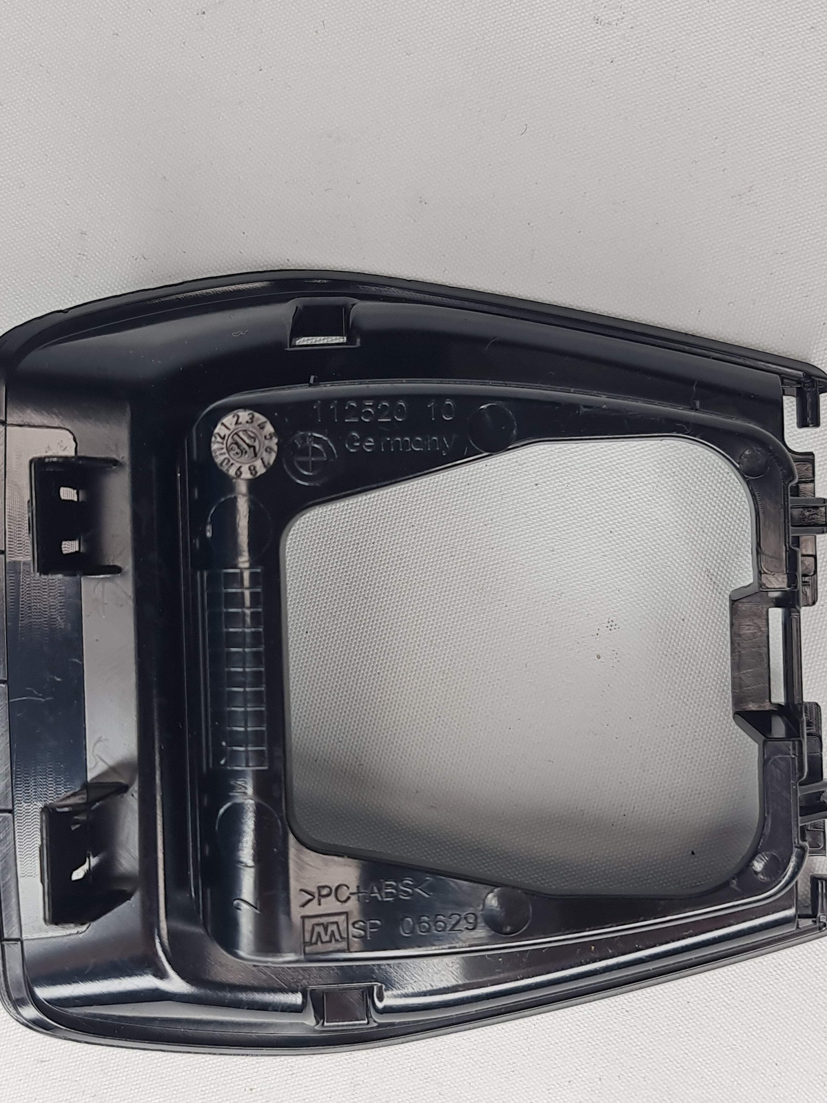 0 Seat BMW 3 F30 F80 Rear Child Isofix Cover Trim Black Lid Panel 112520-10 image 2