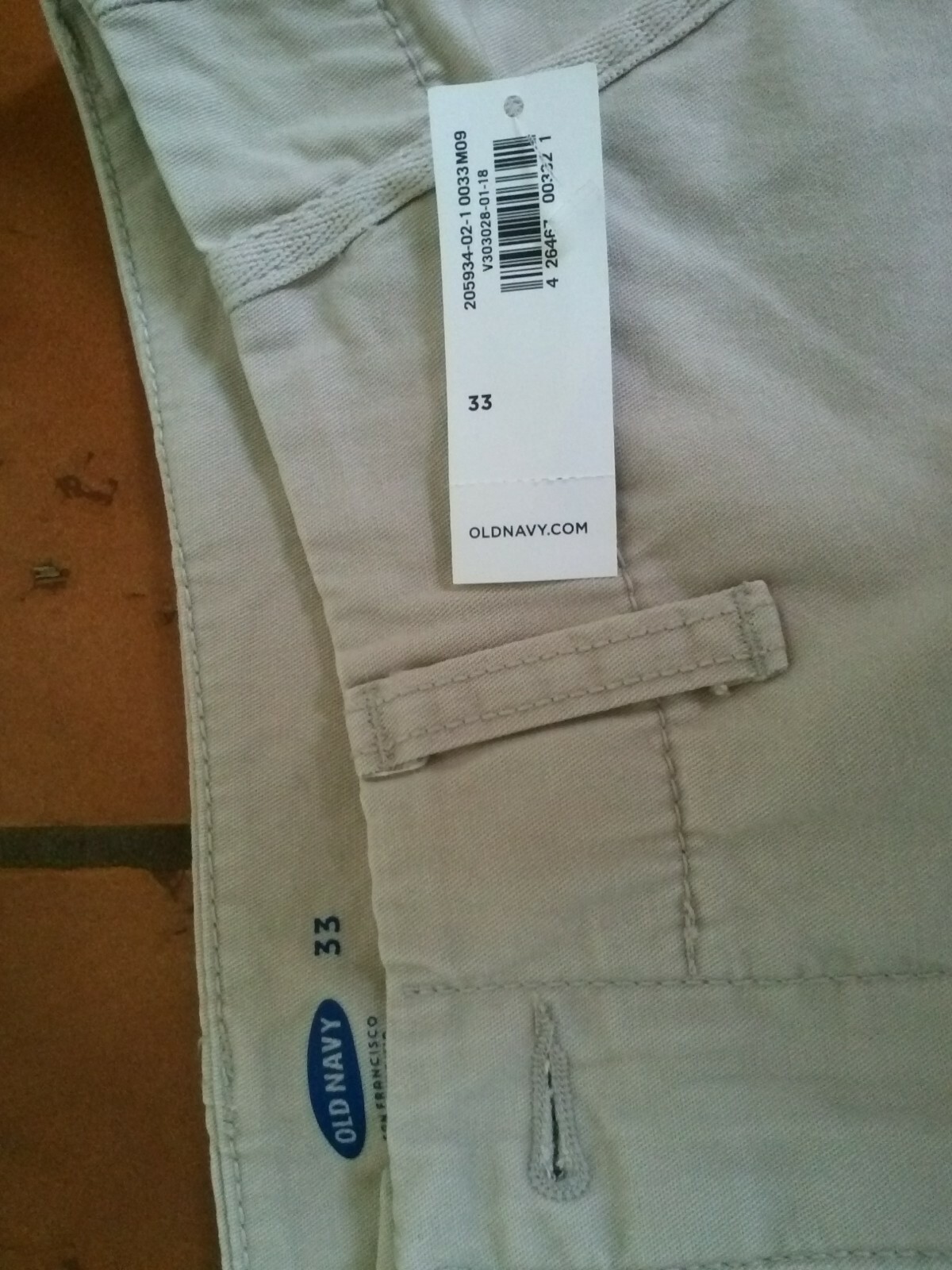 Old Navy Men's Khaki Shorts Size 33