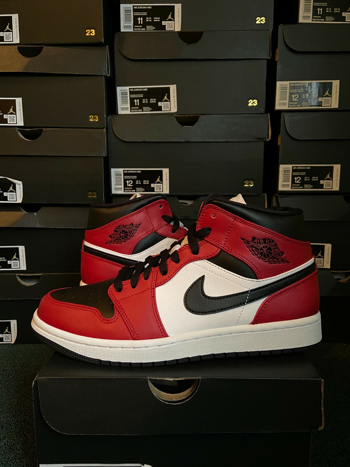 jordan 1 retro mid team red black