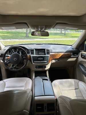 image 4 of interior