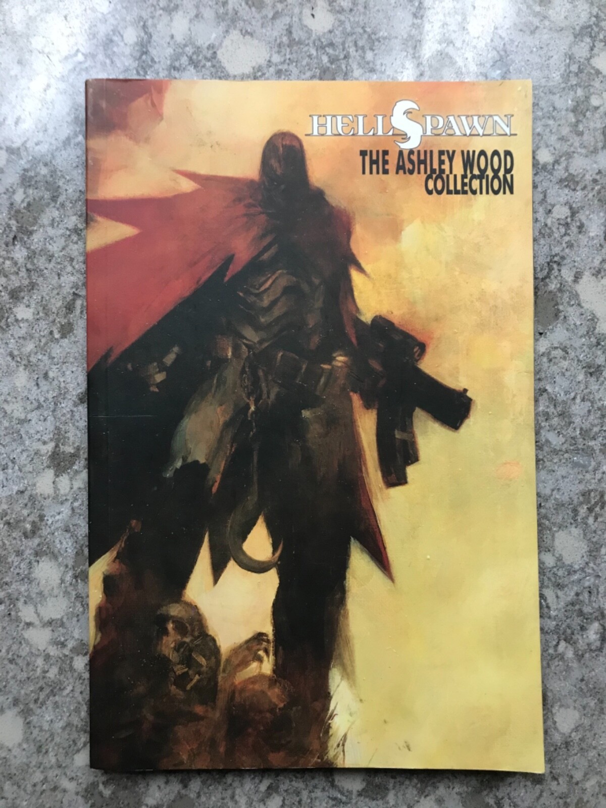 Hellspawn： The Ashley Wood Collection Hellspawn Complete Collection | Book by Brian Michael Bendis