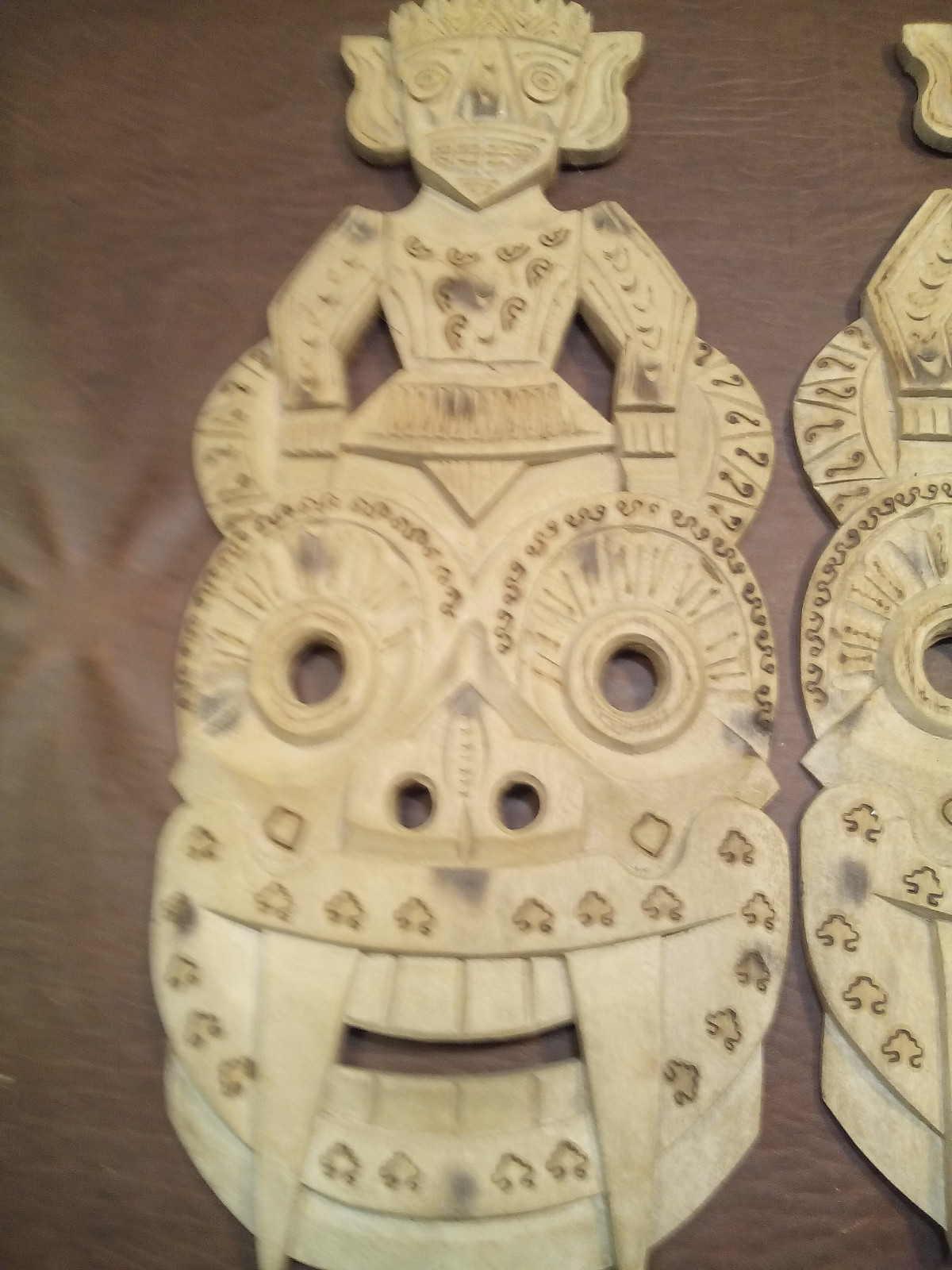 ARTISAN HAND CARVED WOODEN WALL PLACKS