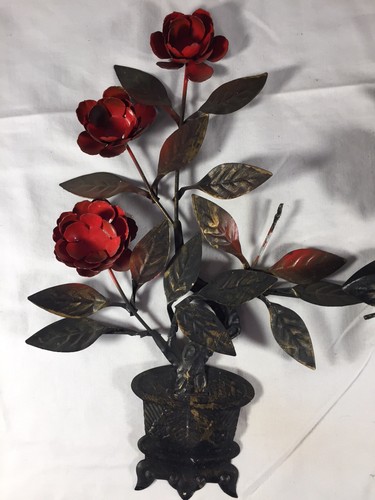 Vintage 1970’s 2 Floral Rose Metal Wall Hanging Decoration