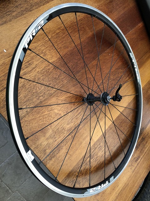 road bike wheels gumtree