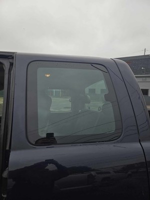 Used Left Rear Door Glass fits: CHEVY SILVERADO 2500 Left 99-07