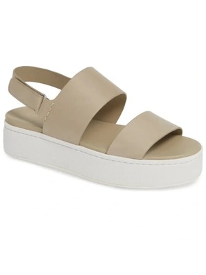 ВИНС. Женские бежевые кожаные сандалии на танкетке Westport с круглым носком и ремешком на пятке 9 M