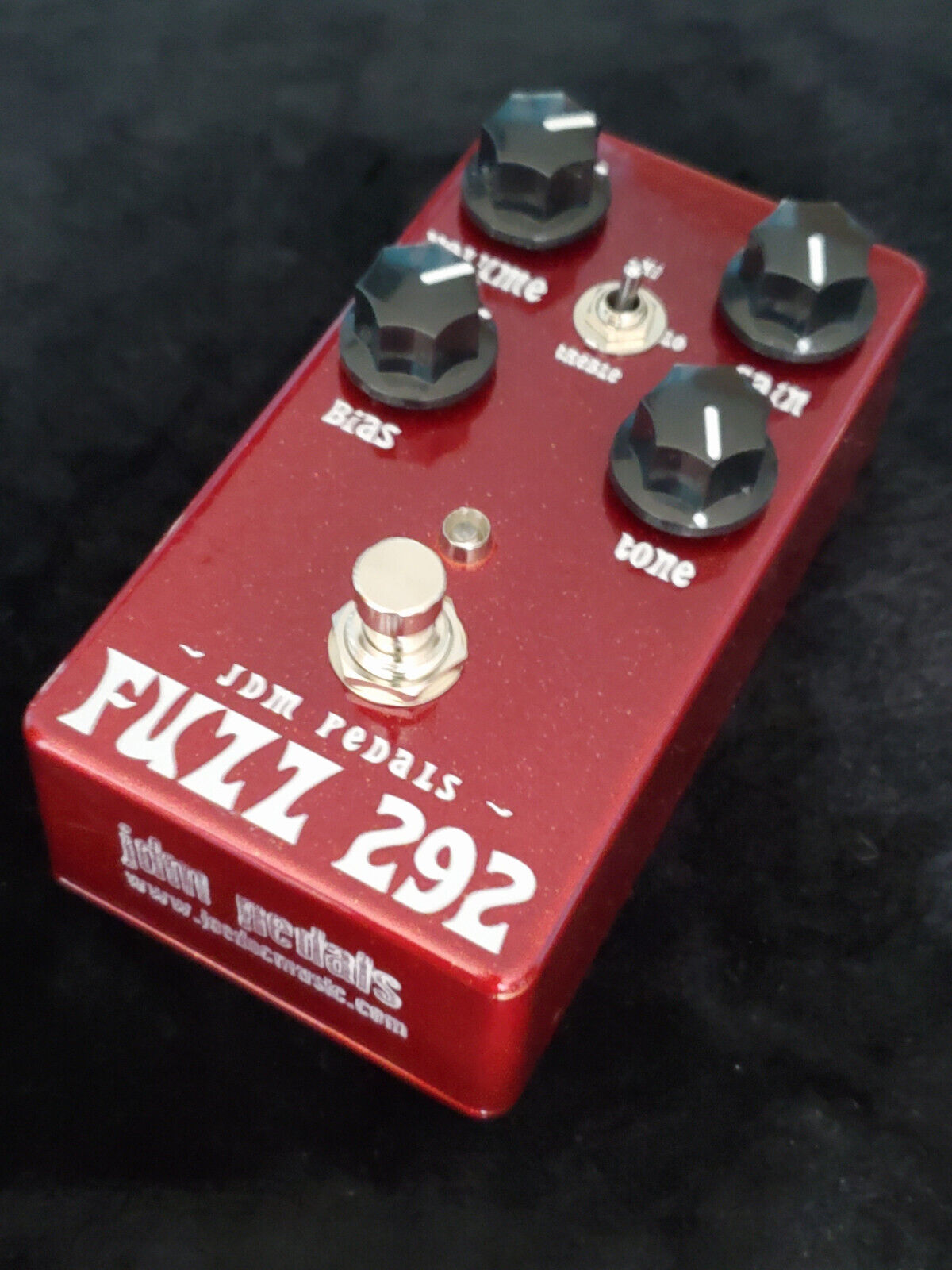 JDM Pedals Fuzz 292 | Vintage Style BC109 & BC183 Silicon