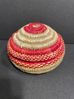 Hand Woven Ethiopian Native Grass Reed Small Bowl with Lid Pink  Trinket Basket