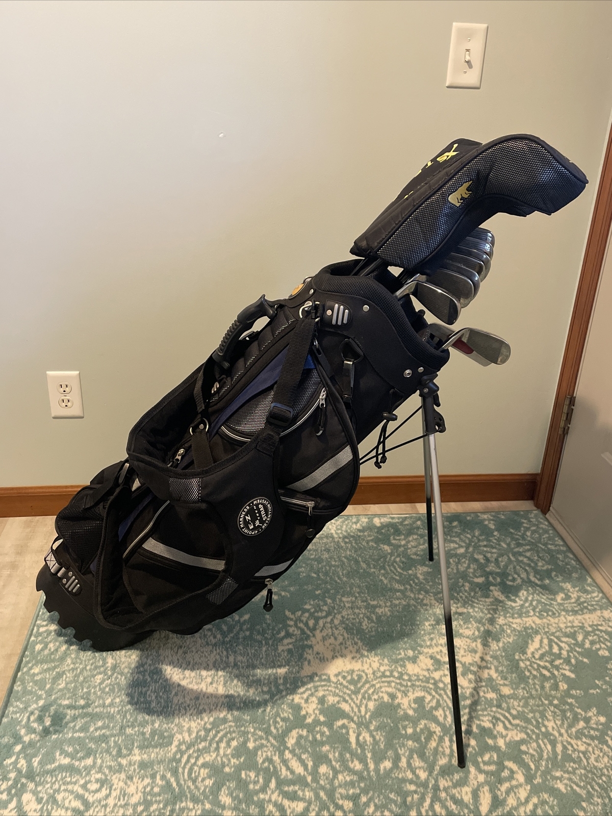 Golden Bear Golf Club Set With Golf Bag ~ Men's Right Handed