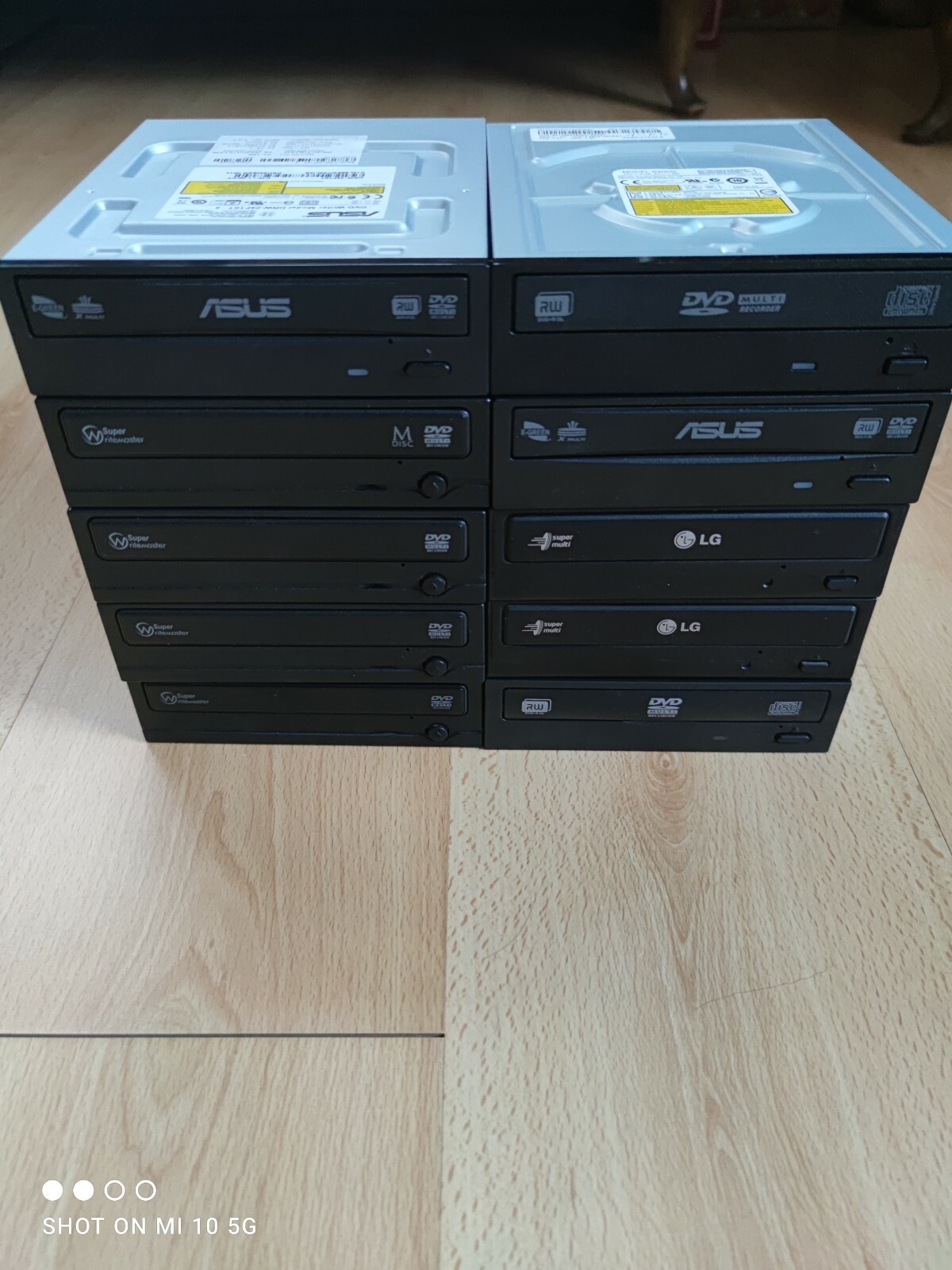 SATA DVD-Brenner intern 5,25Zoll funktionsfähig mind. 16x Schreiben 