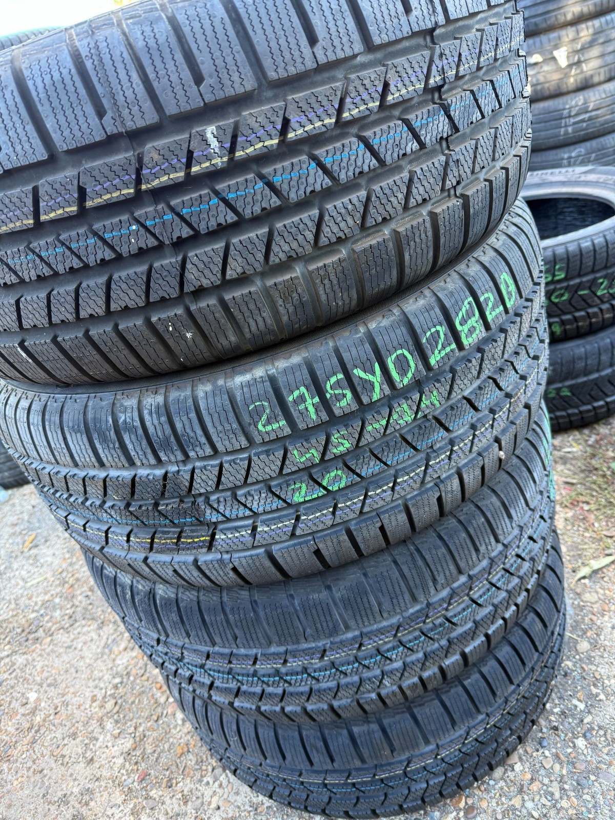 New 275 45 20 Continental, Winter, M+S, XL, 110V, x1 Tyre (F1_tyres) FOD YD282