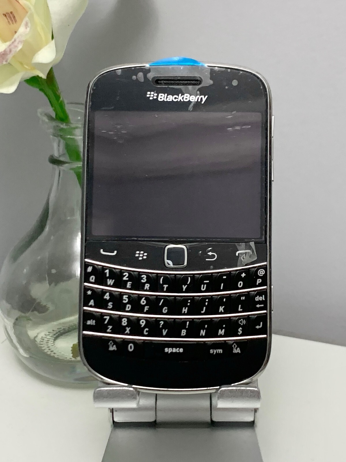 BlackBerry Bold 9900 docomo　箱付き ムスビー｜docomo Black Berry Bold 9900 中古品【BlackBerry