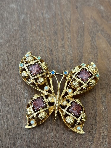 Vintage　AVON　butterfly rhinestone　brooch Lovely! Vintage Avon AB Rhinestone Butterfly Brooch, Pastel