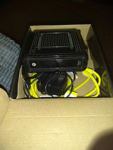 Motorola Arris Surfboard Cable Modem SB6121 DOCSIS 3.0