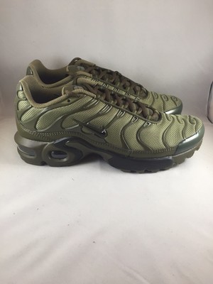 olive green air max plus womens