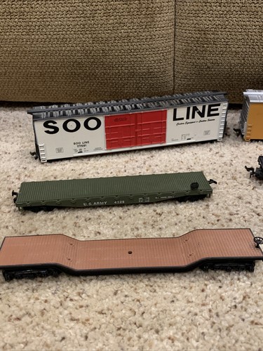 Tyco Mantua Cox Bachmann Trains box Cars lot