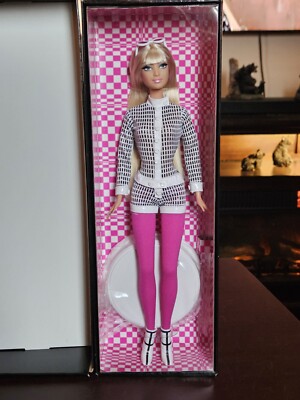 A Nod for Mod Barbie (Gold Label) New In Box, 2003 C6261 NRFB