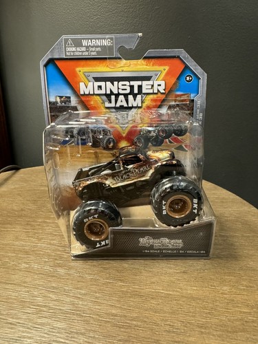 メタルウォーカー THE BLACK PEARL MONSTER TRUCK 1/64 Monster Jam Series 38 NEW