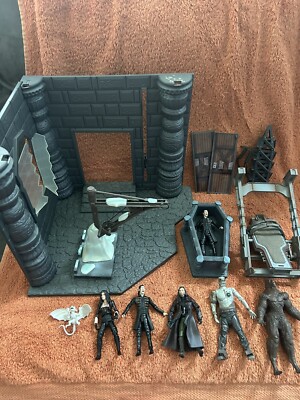 Van Hesling Castle Dracula 2004 Monster Slayer Playset, Used With Figures