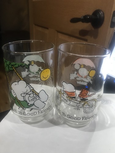 2 ZIGGY HERES TO GOOD FRIENDS GLASSES CUP 7UP PROMOTIONAL 1977 VINTAGE