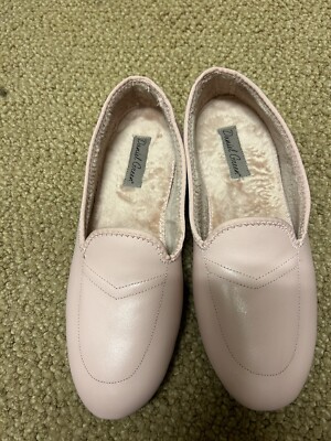 Daniel Green Women's Meg House Shoe 7.5 W Runs Small