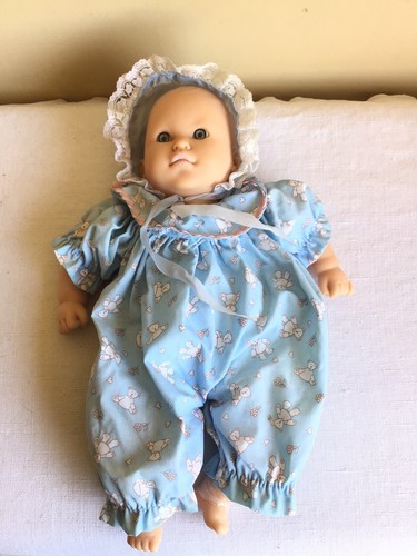 Vintage 1996 Mattel Snookums Blue Eye Girl Softbody Vinyl Baby Doll 12