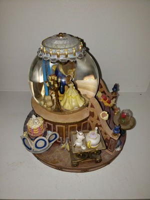 Disney Snowglobe Beauty and The Beast