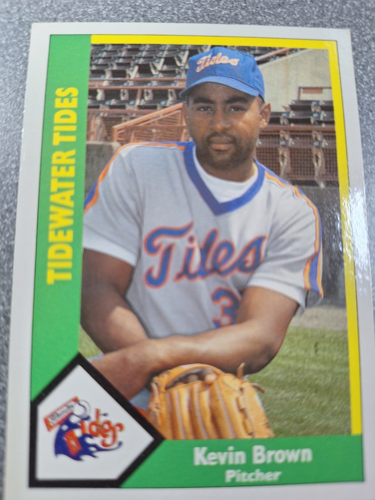 1990 CMC International League Kevin Brown #2  T100