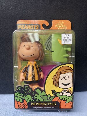 Peanuts Halloween PEPPERMINT PATTY figure - It's the Great Pumpkin Charlie Brown