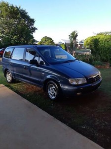 Hyundai trajet 2005