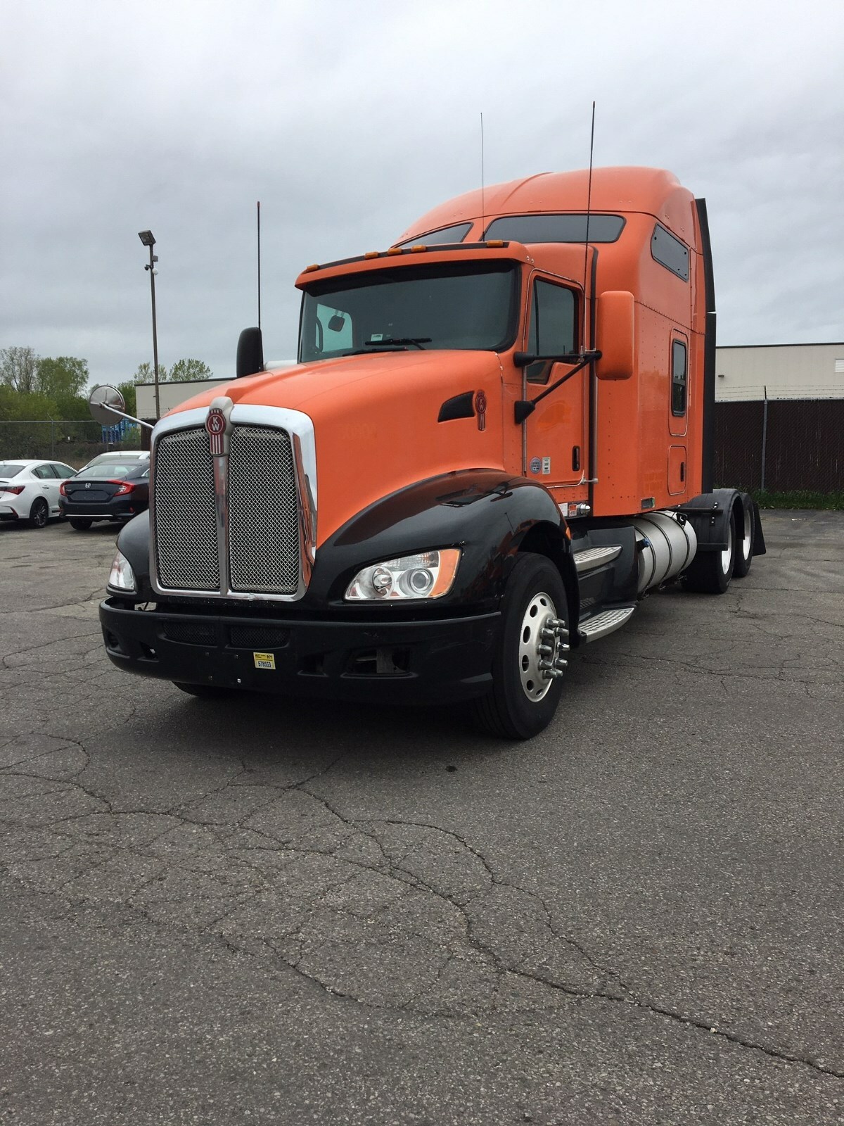 Download 2012 Kenworth T660 W/ Studio Sleeper