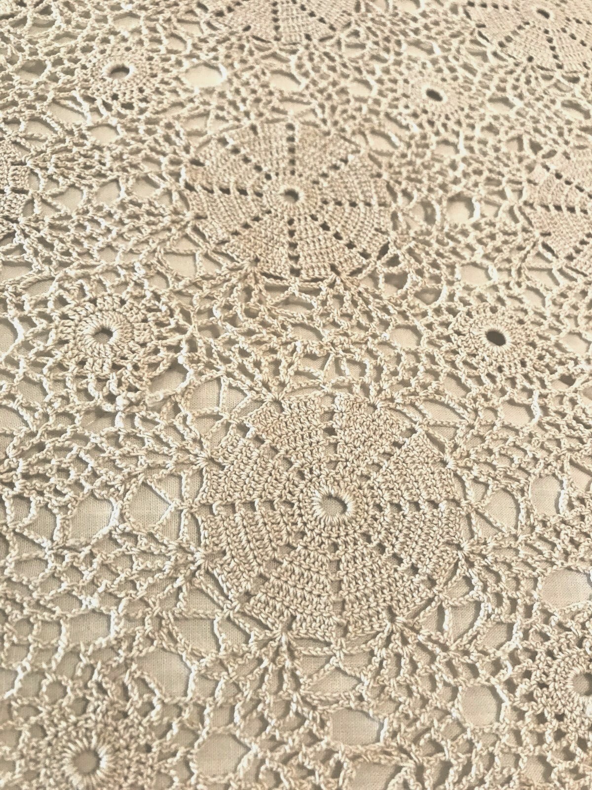 Vintage Lacy Crocheted Ecru Beige Table Cloth Circles & Medallions HM 66
