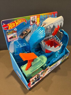 Mattel Hot Wheels City Robo Shark Frenzy Set Arena Track Car NIB SEALED