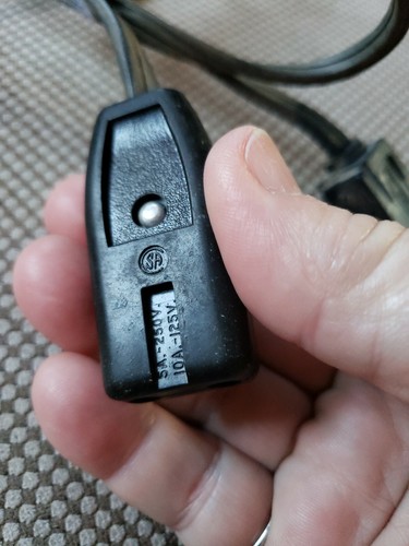 SMALL ELECTRIC APPLIANCE CORD Replacement 2 PRONG 5A 250V/10A 125V LEVITON 31