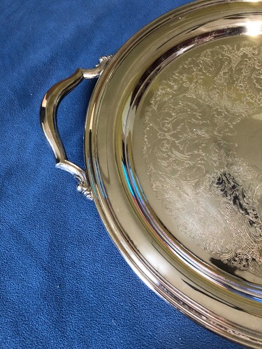 Oneida Silversmiths 18” Handled Etched Tray Platter Silverplated