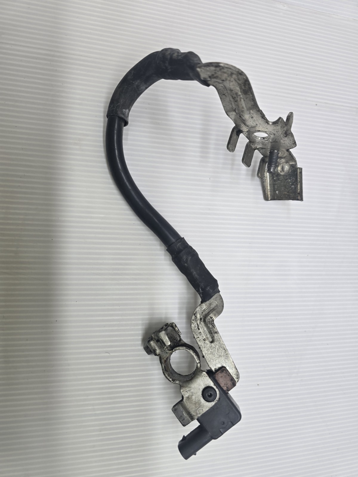 Audi A3 SLine MK3 8V Negative Battery Cable Terminal 5Q0915181H Genuine Part
