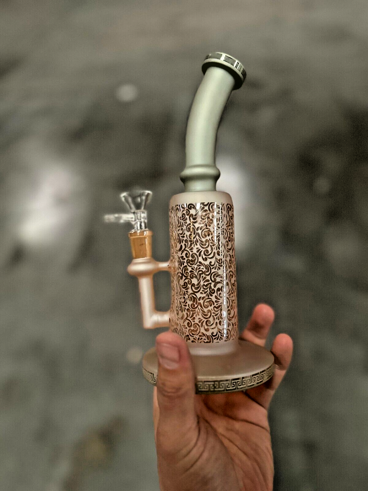 10" Carved craft Glass Bongs Smoking Glass Water Pipe with 14mm Round handle