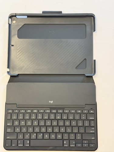 Logitech - Slim Keyboard Folio for Apple iPad (5th & 6th Gen
