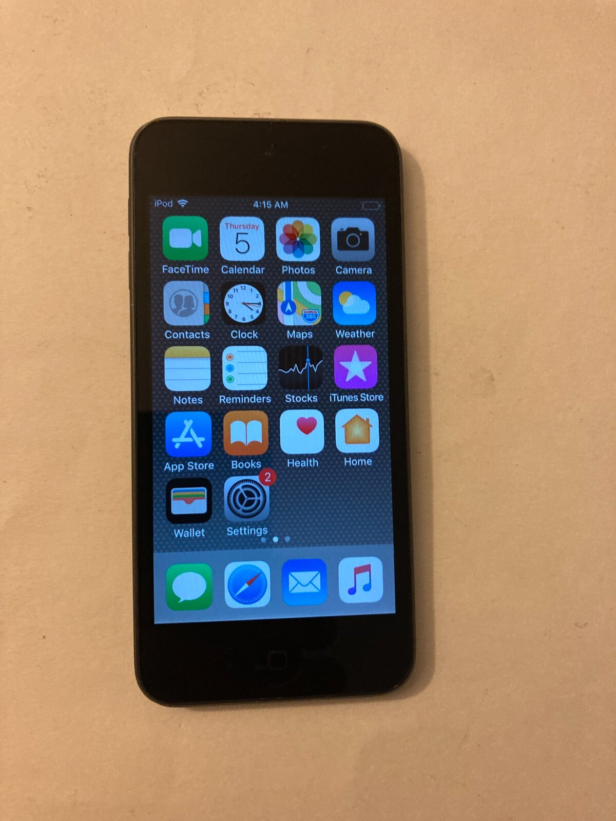 Apple iPod Touch 6th Generation 16GB Space Gray A1574, has b