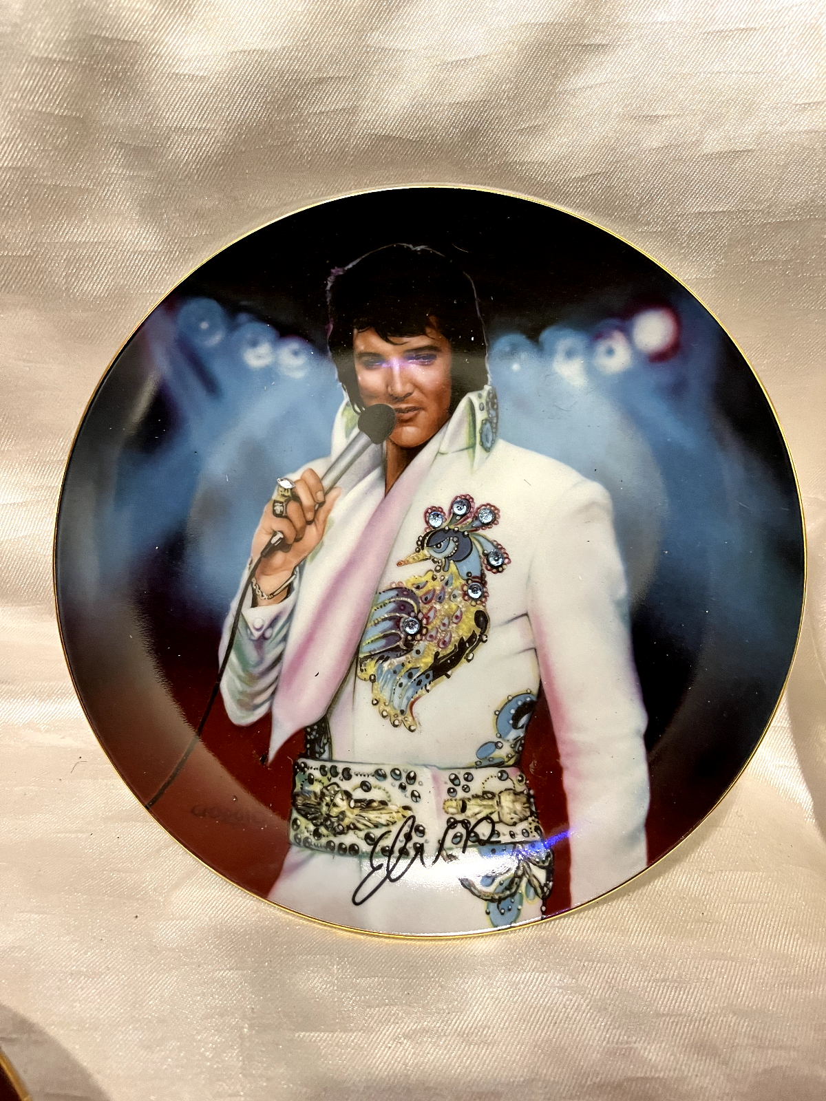 ヴィンテージ ELVIS PRESLEY 1956 レンチキュラー・バッジ Amazon.com: C&D Visionary Elvis Presley R&R Born Patch
