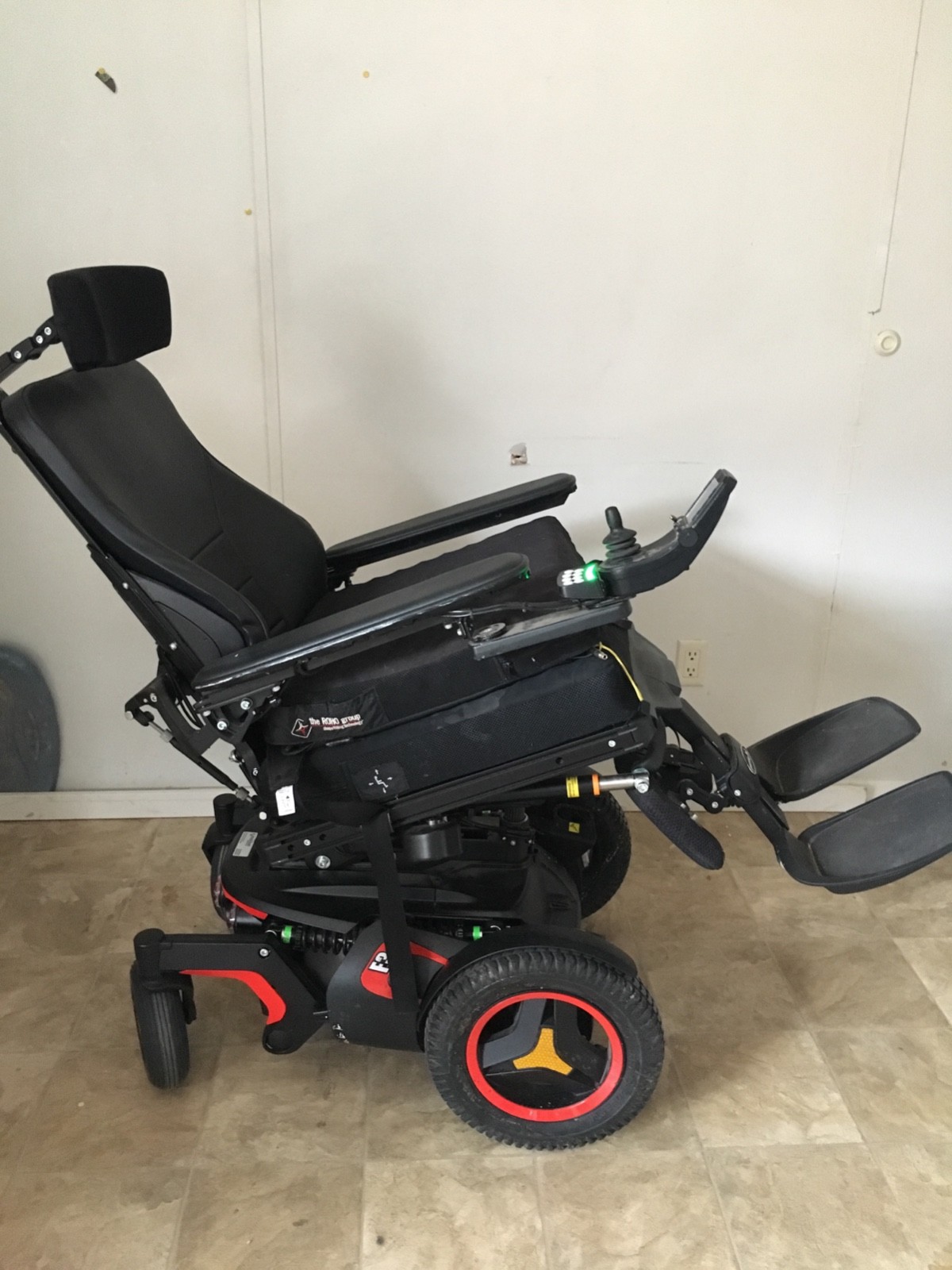 Permobil F3 Powerchair, Power Recline, Leg Rest, Tilt 2017 Model, 7 miles