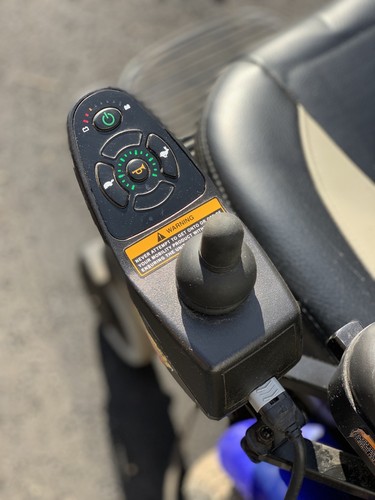 Merits P327 Vision Super Bariatric Electric Power Wheelchair 450 Ibs.