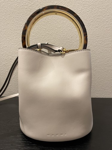 【送料&関税込】Marni Logo Embroidered Bucket Bag NWT NEW Marni Leather Dark Green Pannier Crossbody Bucket
