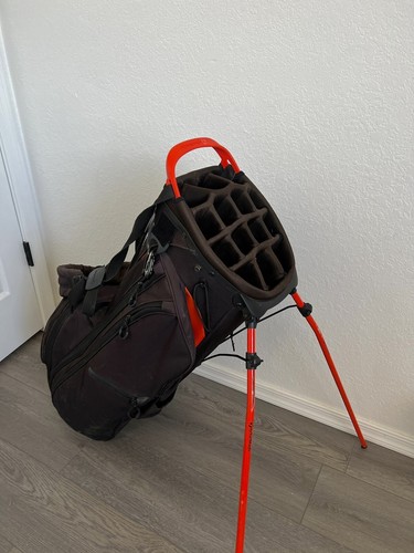 TaylorMade Flextech Crossover Stand Golf Bag, Black/Blood Orange USED