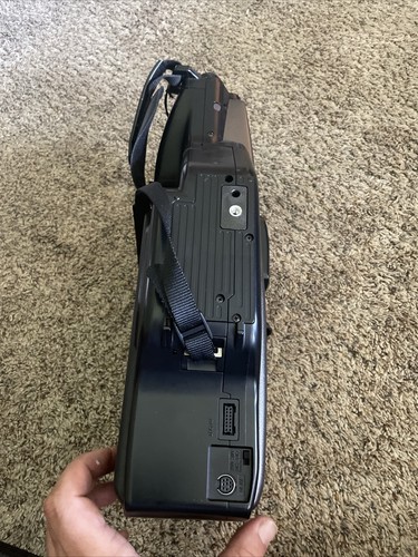 hitachi vm-3800a VHS Camcorder Parts Or Repair. Untested - Plastic case