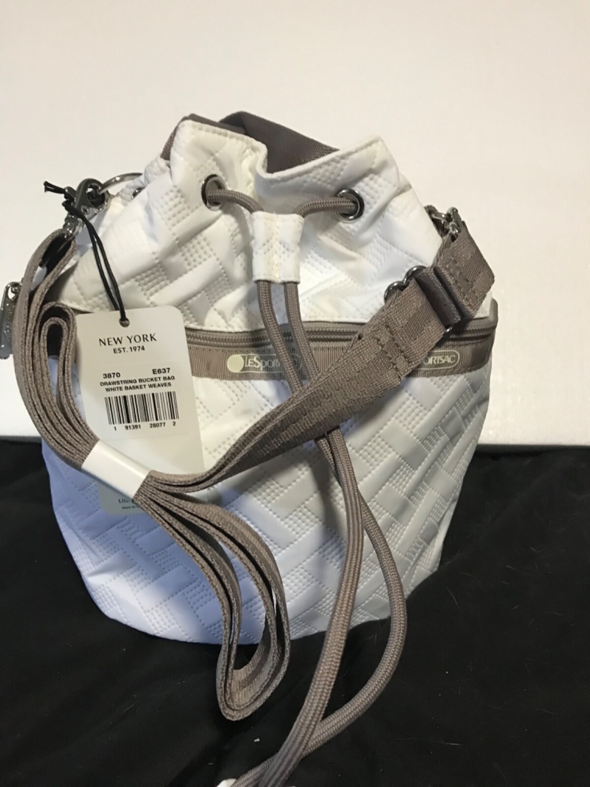 LeSportsac × IENA Drawstring Bucket Bag $_57.JPG?set_id=880000500F