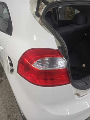 Used Left Tail Light Assembly fits: KIA RIO Left 12-17 Quarter Panel Mounted