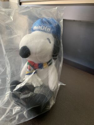Peanuts Snoopy MetLife Winter Olympics Hat Scarf 6'' Plush Doll 2014 SEALED